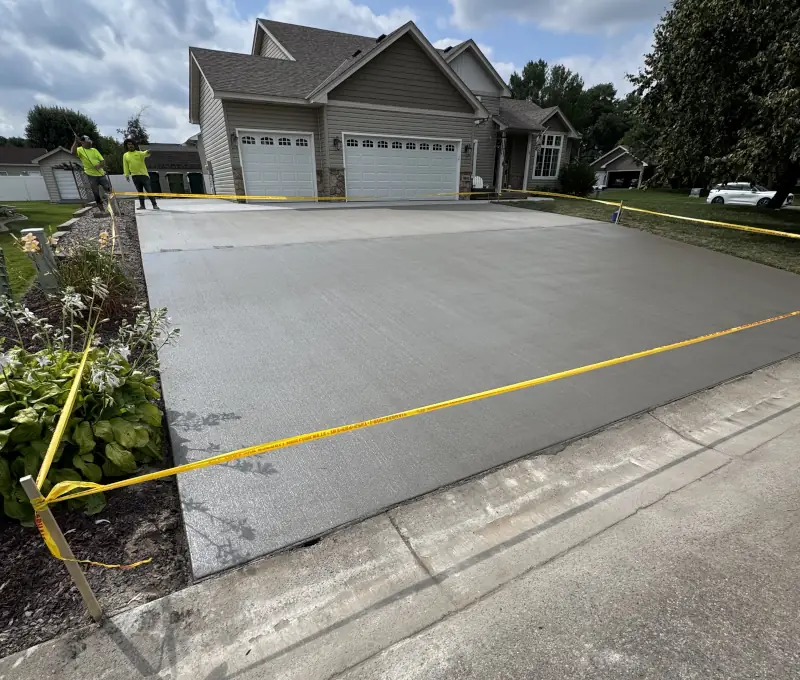 concrete-driveway-chanhassen